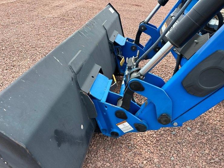 2017-new-holland-t5.110-image-24