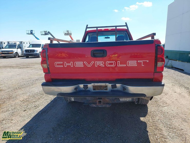 2006-chevrolet-silverado-2500hd-image-15