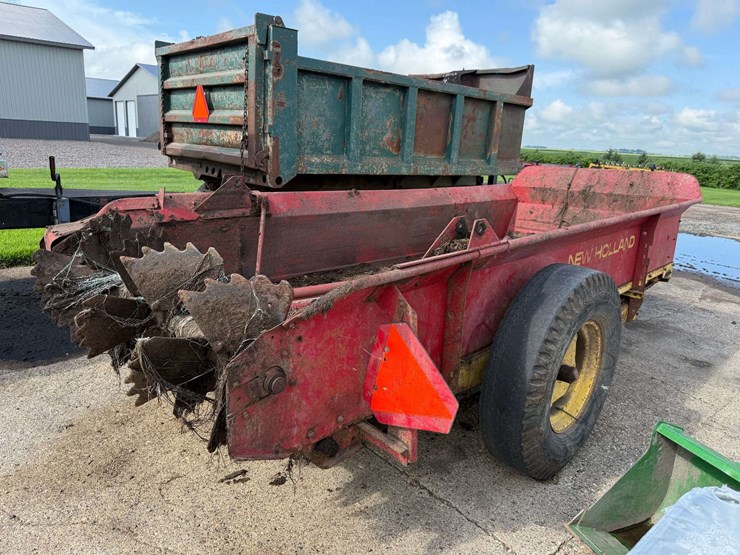 new-holland-516-image-3