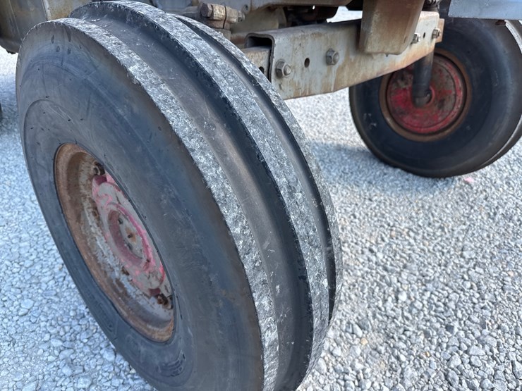 massey-ferguson-1085-image-12