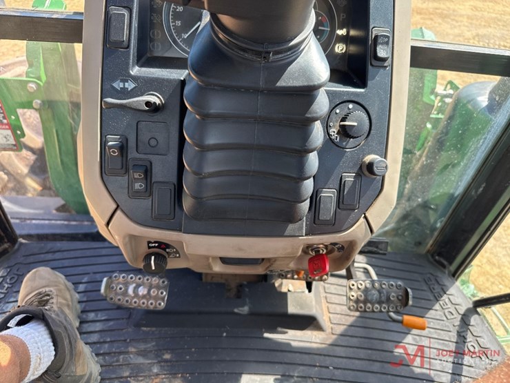 john-deere-6105e-image-21