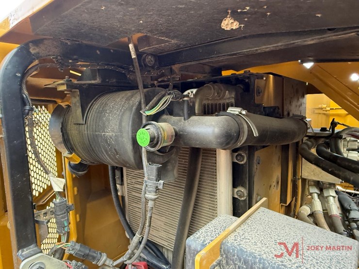 2019-caterpillar-310-image-20