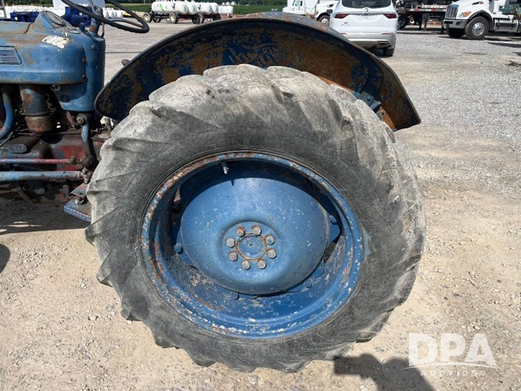 ford-600-image-33