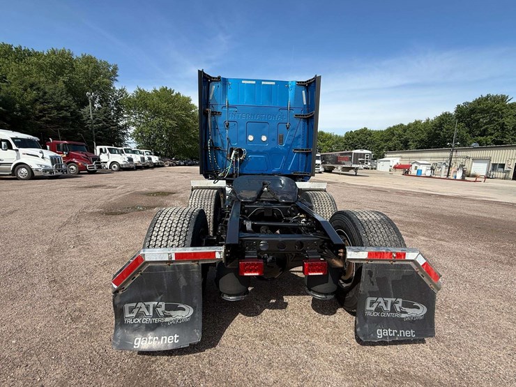 2020-ih-lt625-sleeper-semi,-435,369-miles-on-truck-(complete-overhaul-@-232,740-miles-with-paperwork-image-17