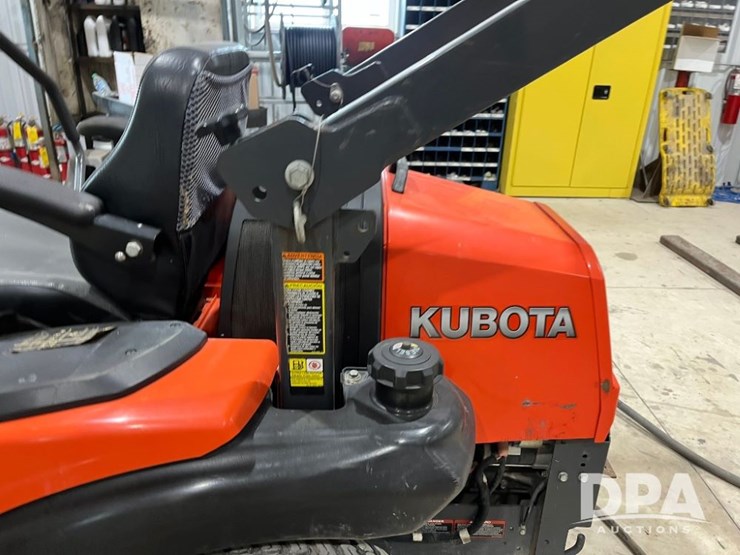 kubota-zd326-image-26