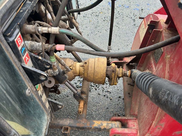 maclean-engineering-mv-sidewalk-blower-with-drop-spreader-and-snowblower-image-25