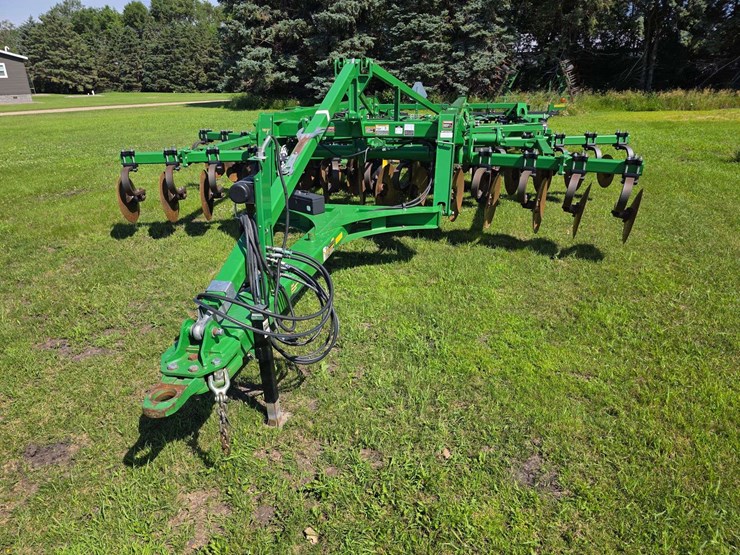 2016-john-deere-18-image-71