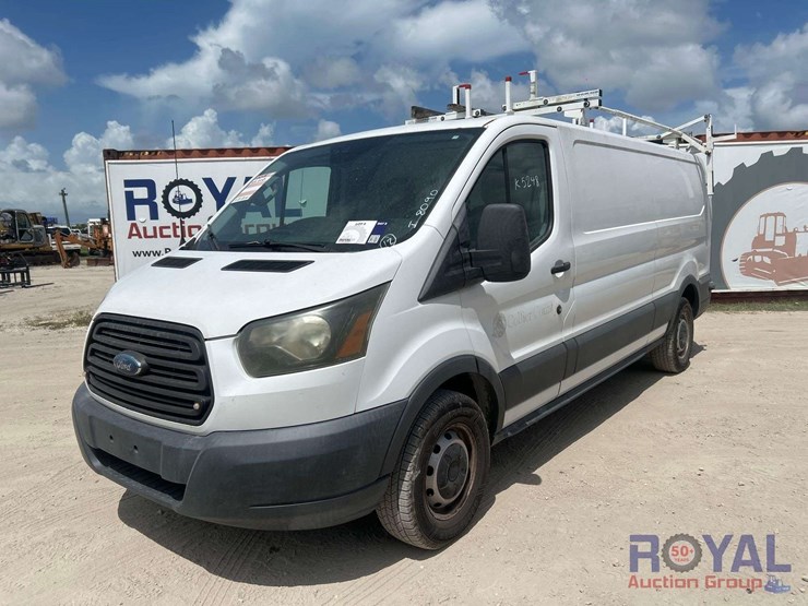 2015-ford-transit-image-1