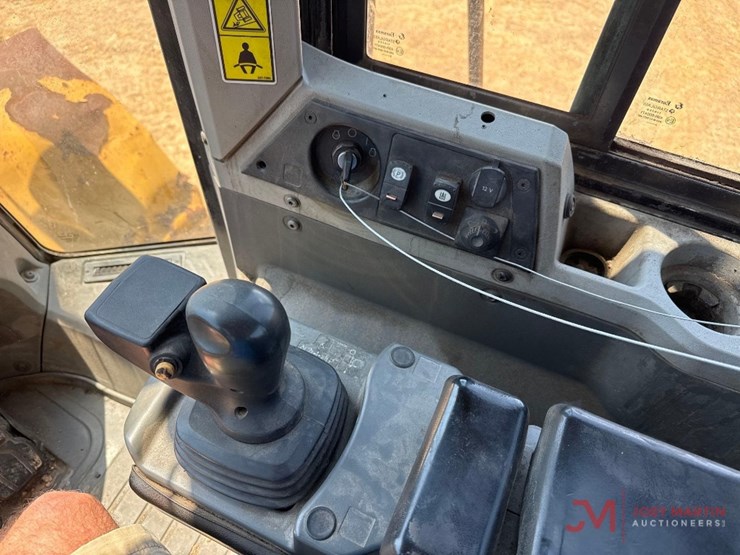 2013-caterpillar-966k-image-21