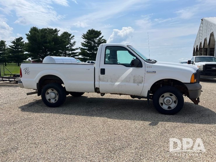 2005-ford-f250-xl-image-7