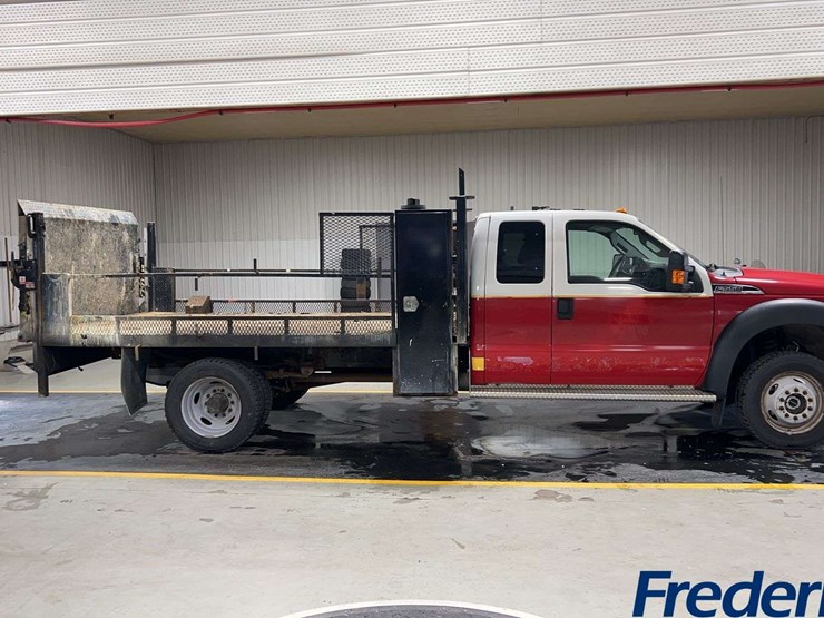2012-ford-f550-image-7