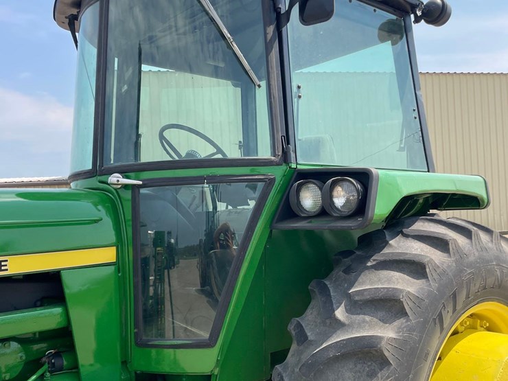 john-deere-4230-image-36