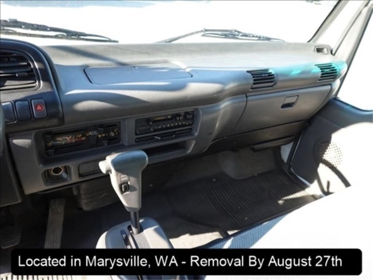2000-isuzu-npr-image-6