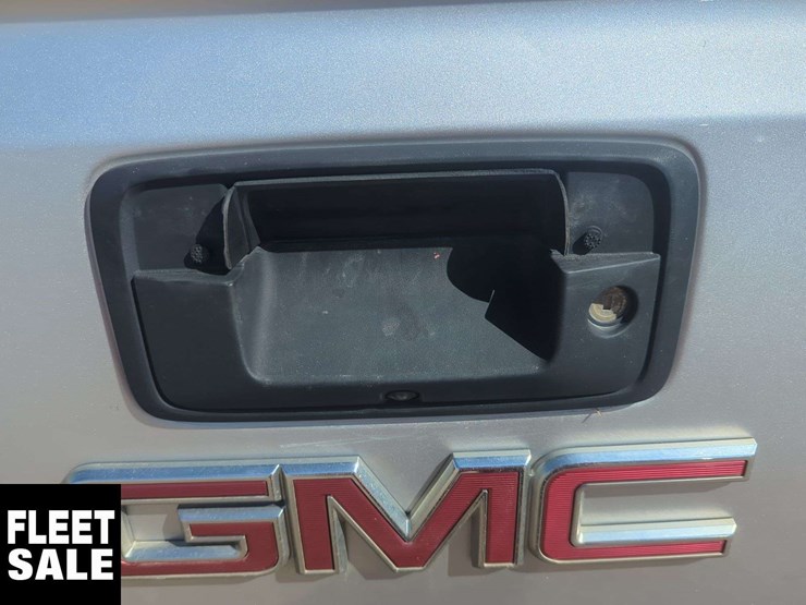 2018-gmc-sierra-2500hd-image-32
