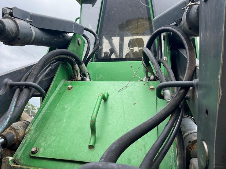 2019-deere-843l-image-13