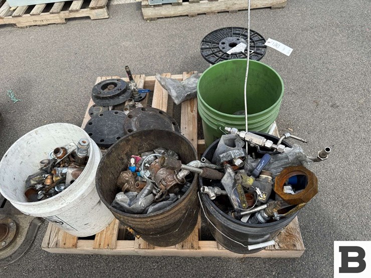 misc.-threaded-valves,-pipes-and-connectors-image-8