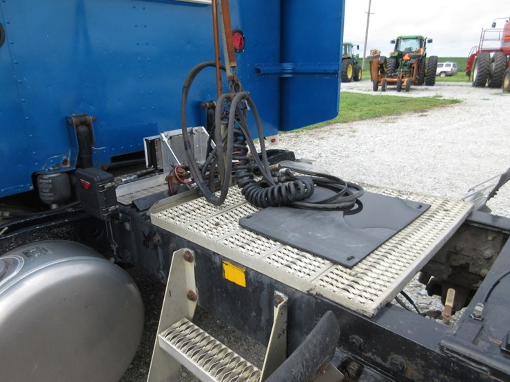 1994-peterbilt-379-image-6