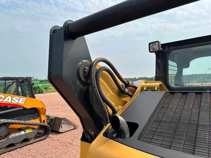 caterpillar-252b-image-24
