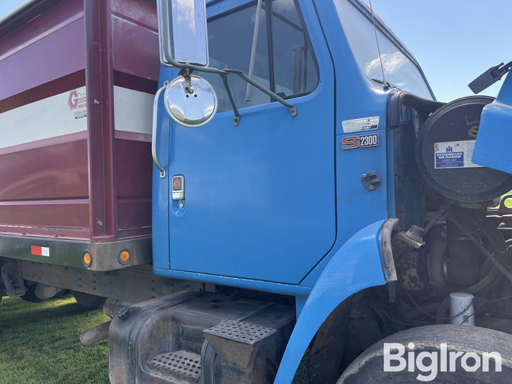 1987-international-2375-s-series-t/a-grain-truck-image-15