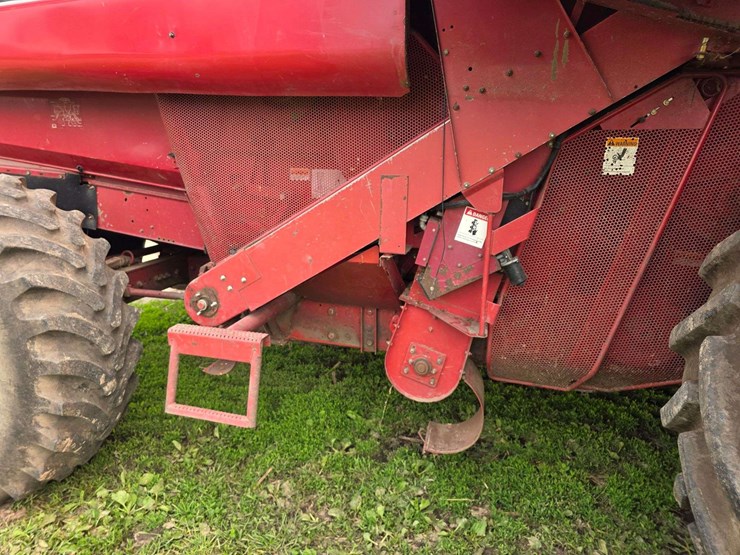 2002-case-ih-2388-image-61