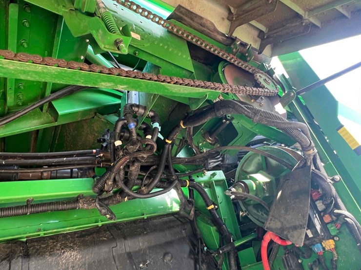 2021-john-deere-s680-image-22