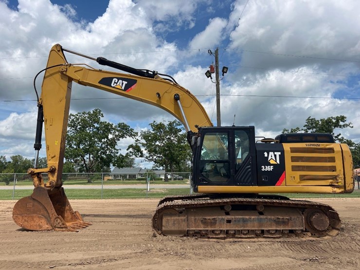 2016-caterpillar-336fl-image-1