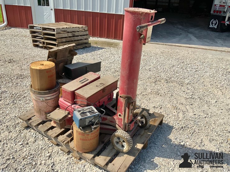 pallet-of-shop-supplies-&-tools-image-7
