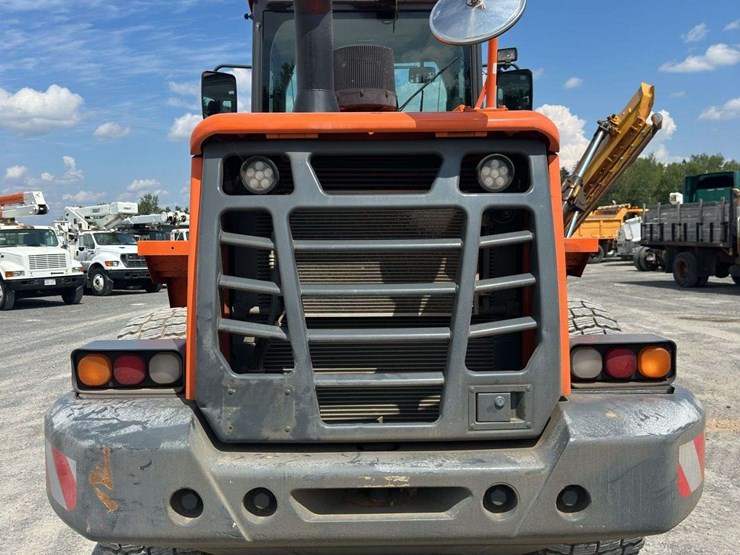 2014-doosan-dl250-image-5