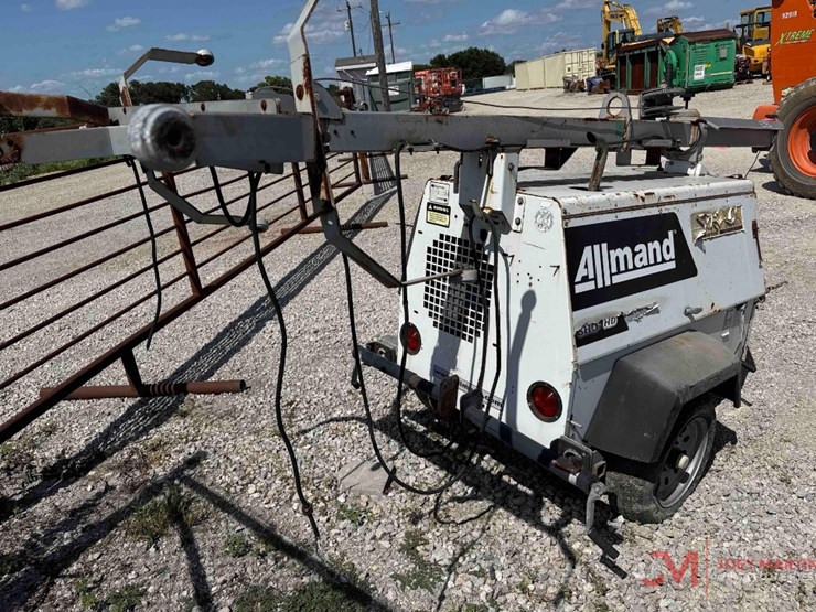 allmand-nite-lite-pro-towable-light-tower-image-3