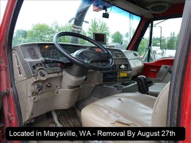 2002-sterling-lt9500-image-24