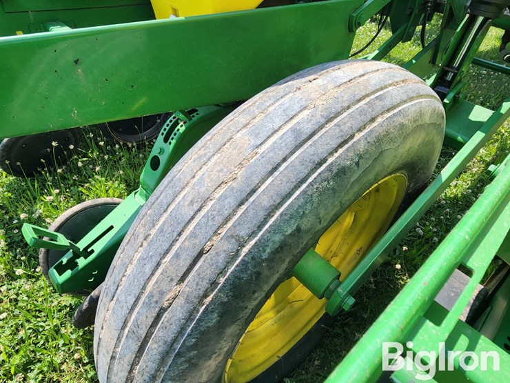 1996-john-deere-7200-image-19