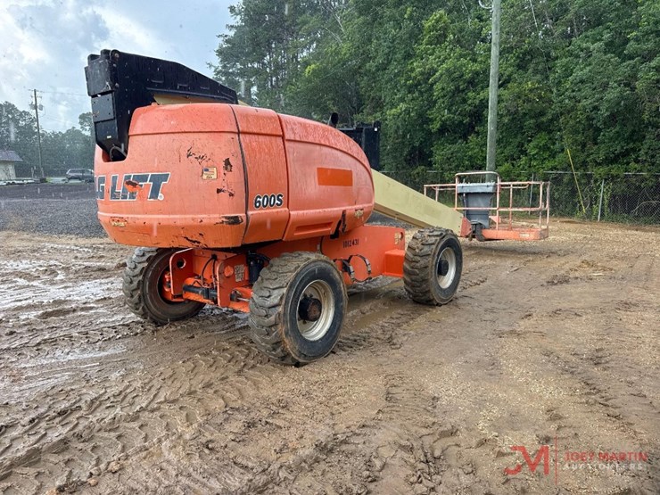2005-jlg-600s-image-6