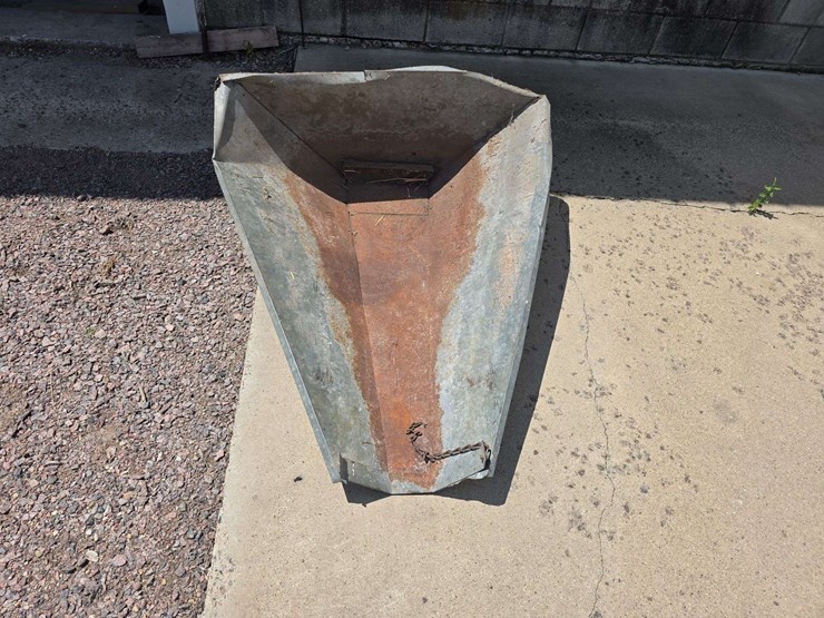 galvanized-auger-hopper-image-3