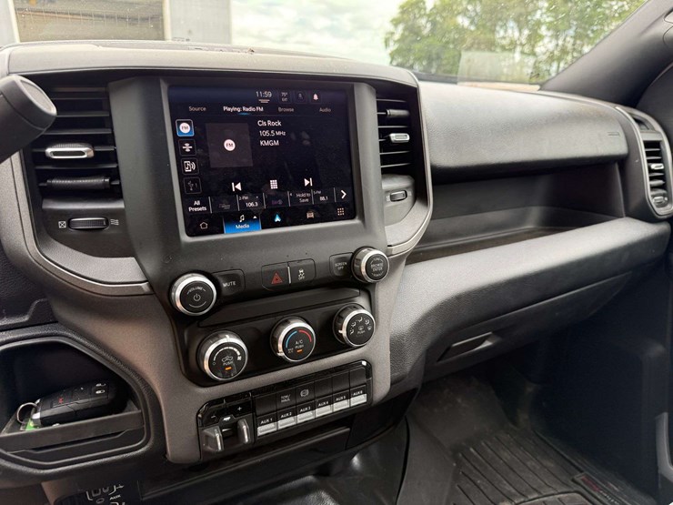 2024-ram-2500-tradesman-image-36