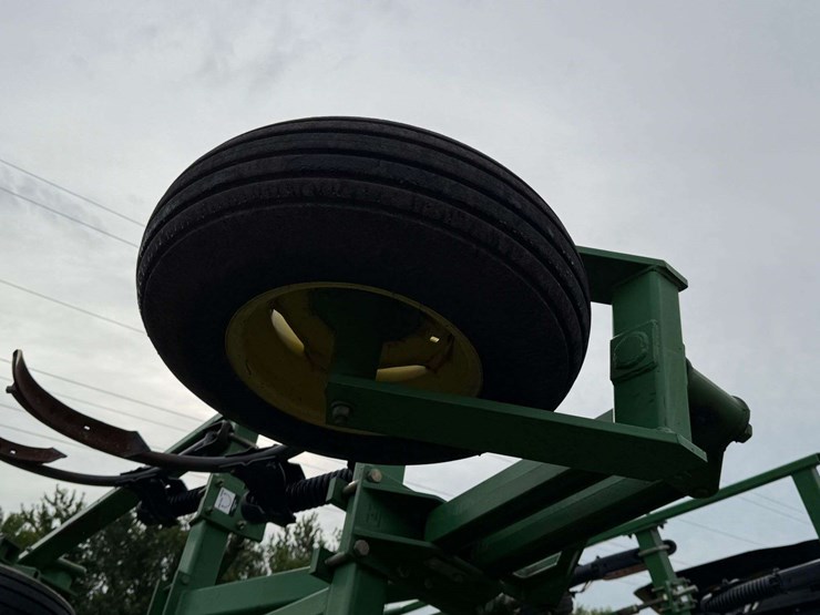 john-deere-680-image-27