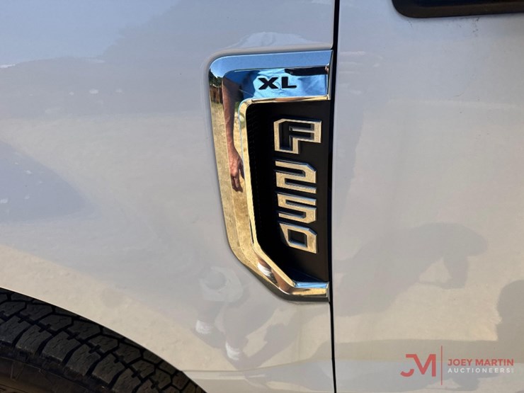 2017-ford-f250-xl-image-9