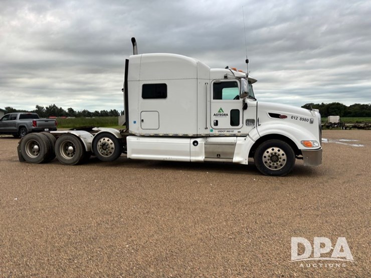 2012-peterbilt-386-image-3