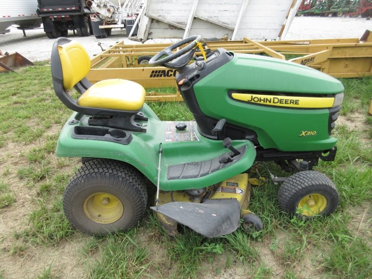 john-deere-x310-image-4