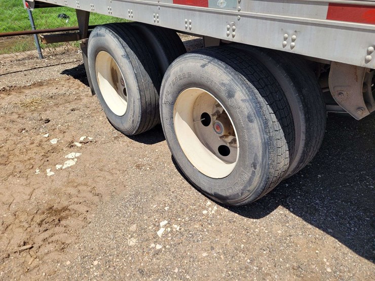 2010-utility-reefer-trailer-image-4