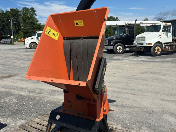 echo-bearcat-3pt-hitch-wood-chippet-image-3