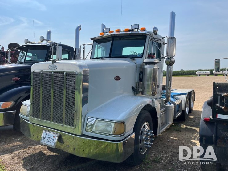 1993-peterbilt-377-image-1