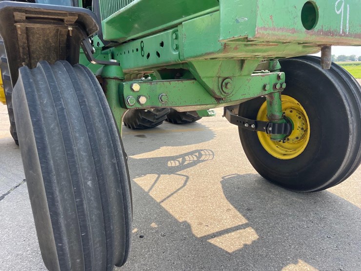 john-deere-4755-image-22