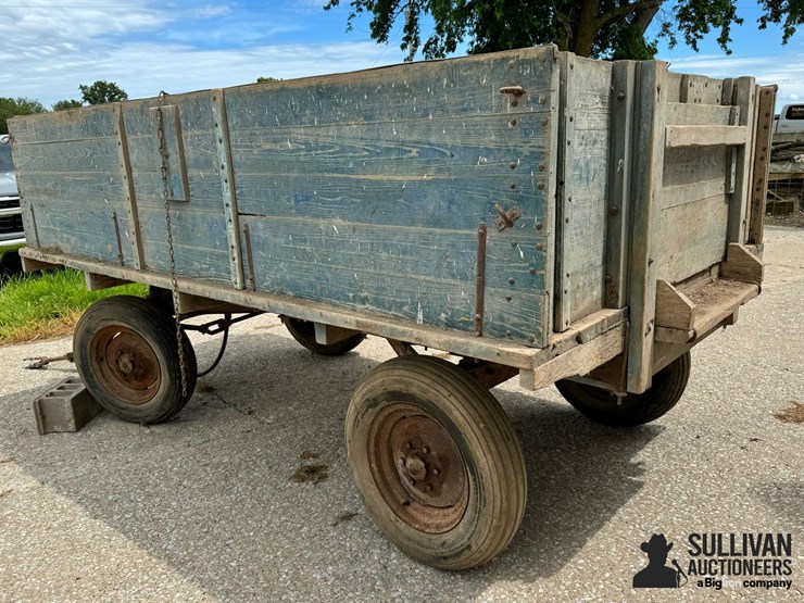 monarch-wooden-barge-wagon-on-case-running-gear-image-7