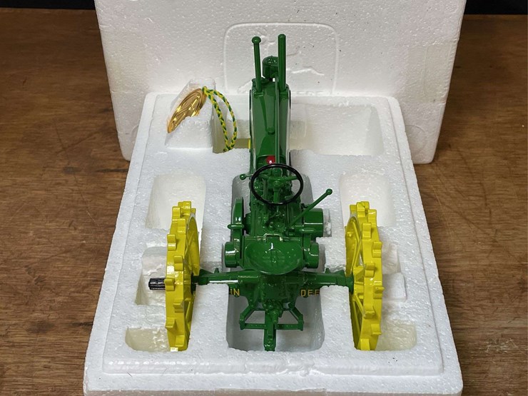 1/16-john-deere-a-precision-nib-ertl-image-8