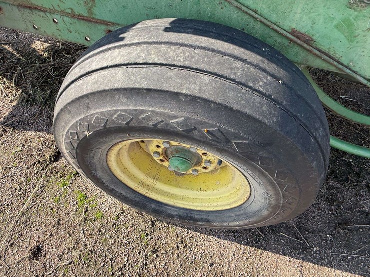 john-deere-336-image-13