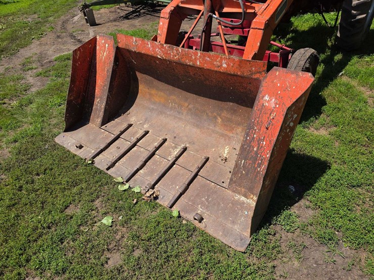 farmall-h-with-dual-loader,-wide-front,-6.00-16-fronts,-13.6-38-rears,-540-pto-with-loader-pump,-whe-image-21