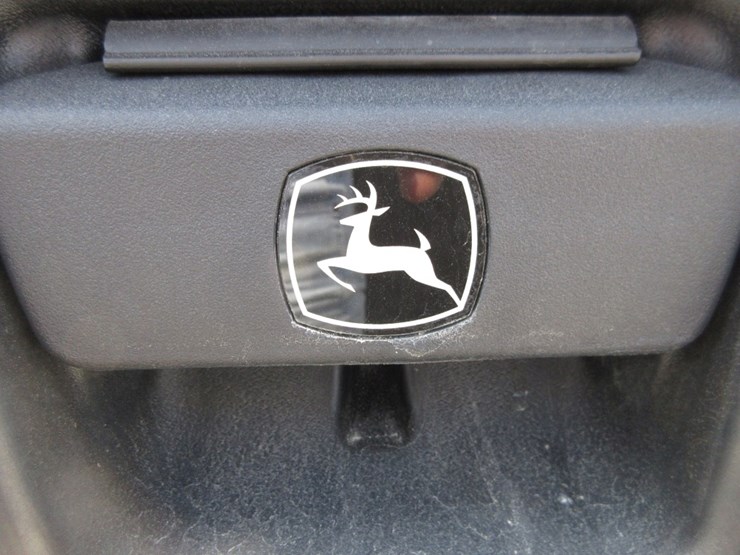 2021-john-deere-xuv835m-image-8