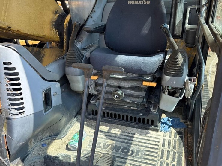 2005-komatsu-pc400-lc-7l-image-39