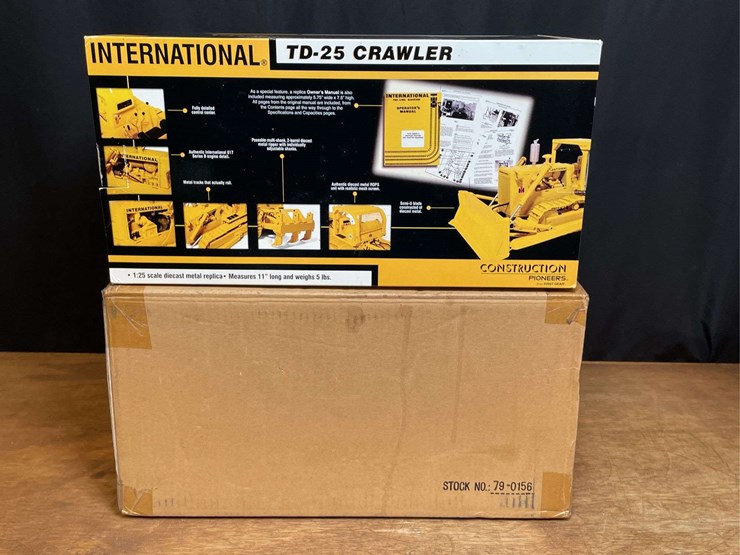 1/25-ih-td-25-crawler-nib-1st-gear-image-10