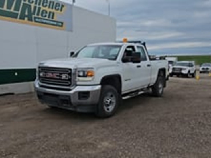 2017-gmc-sierra-2500hd-image-17